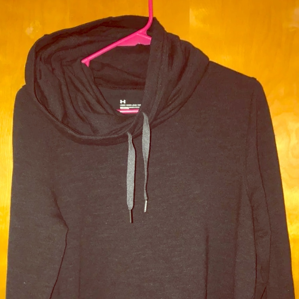 Under Armour sweatshirt